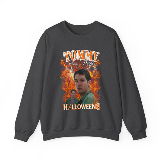Paul Rudd as Tommy Doyle in “Halloween: The Curse of Michael Myers” Boyfriend/Girlfriend Bootleg Style T-Shirt Crewneck Sweatshirt